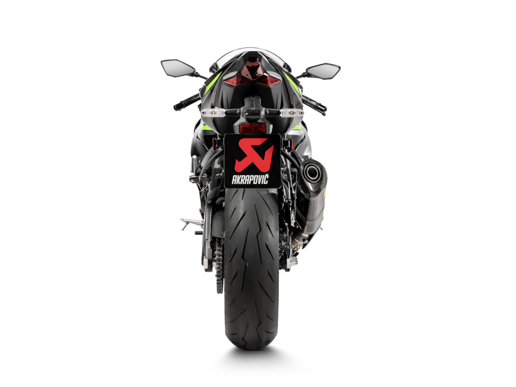 ESCAPE SLIP-ON AKRAPOVIC CARBONO CON PROTECTOR KAWASAKI ZX6R 2013-2026