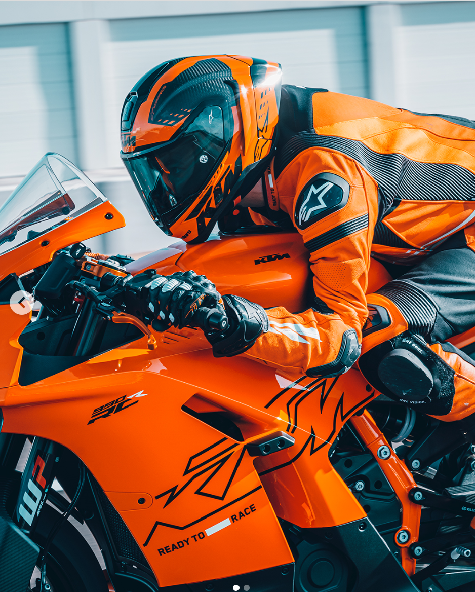 CASCO SUPERTECH R10 KTM CARBON ORANGE
