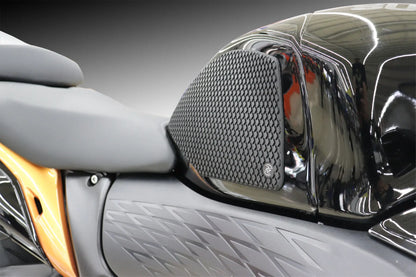 TANKGRIPS SNAKE SKIN SUZUKI HAYABUSA