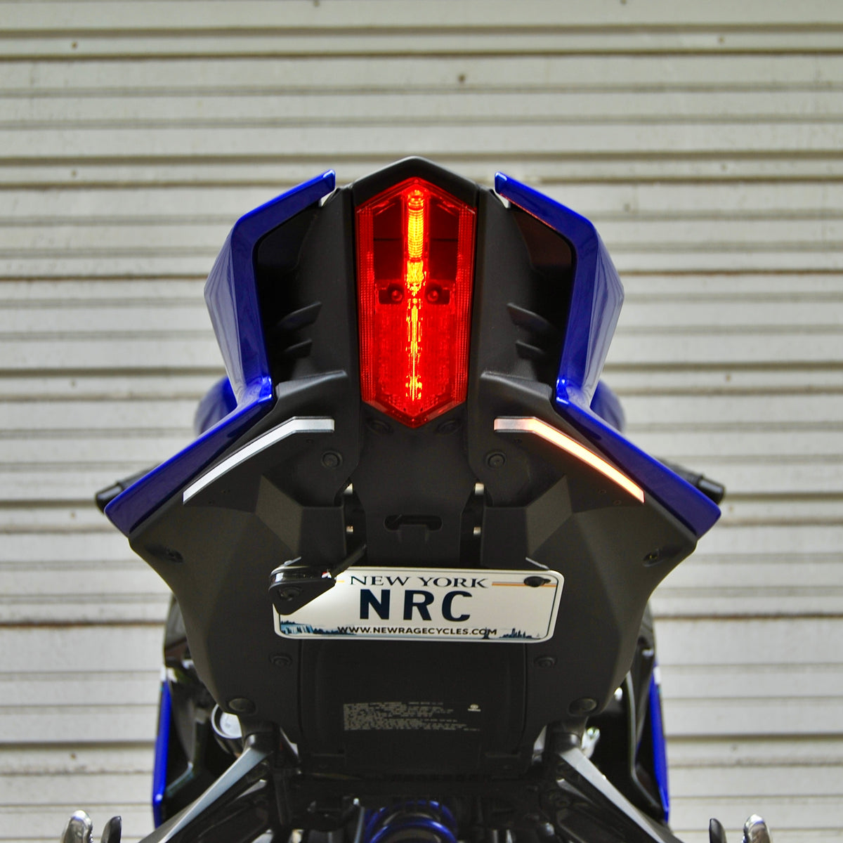 FENDER INTEGRADO NRC YAMAHA R9